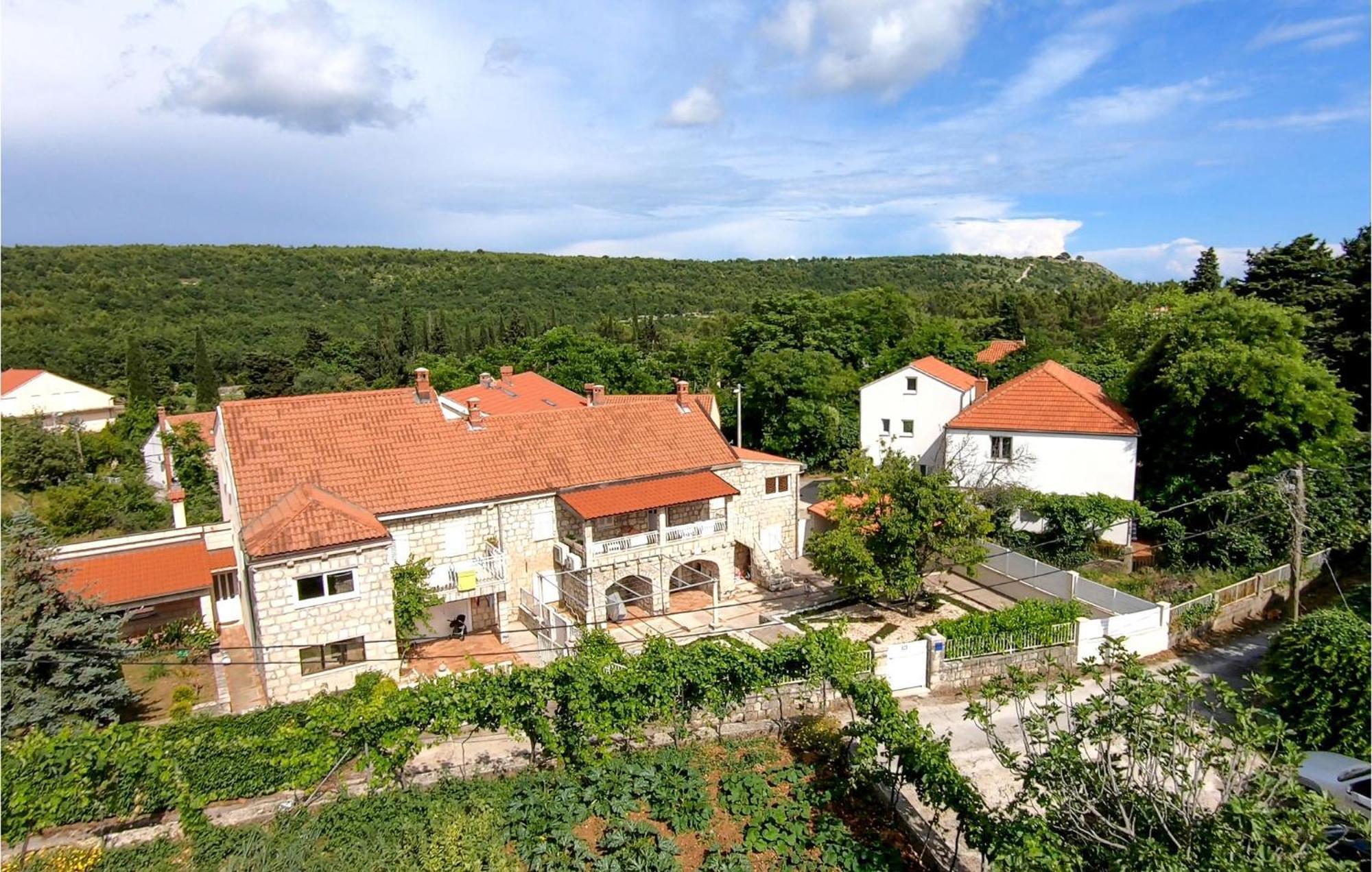 Nice Apartment In Dubrovnik With Kitchen Exterior photo